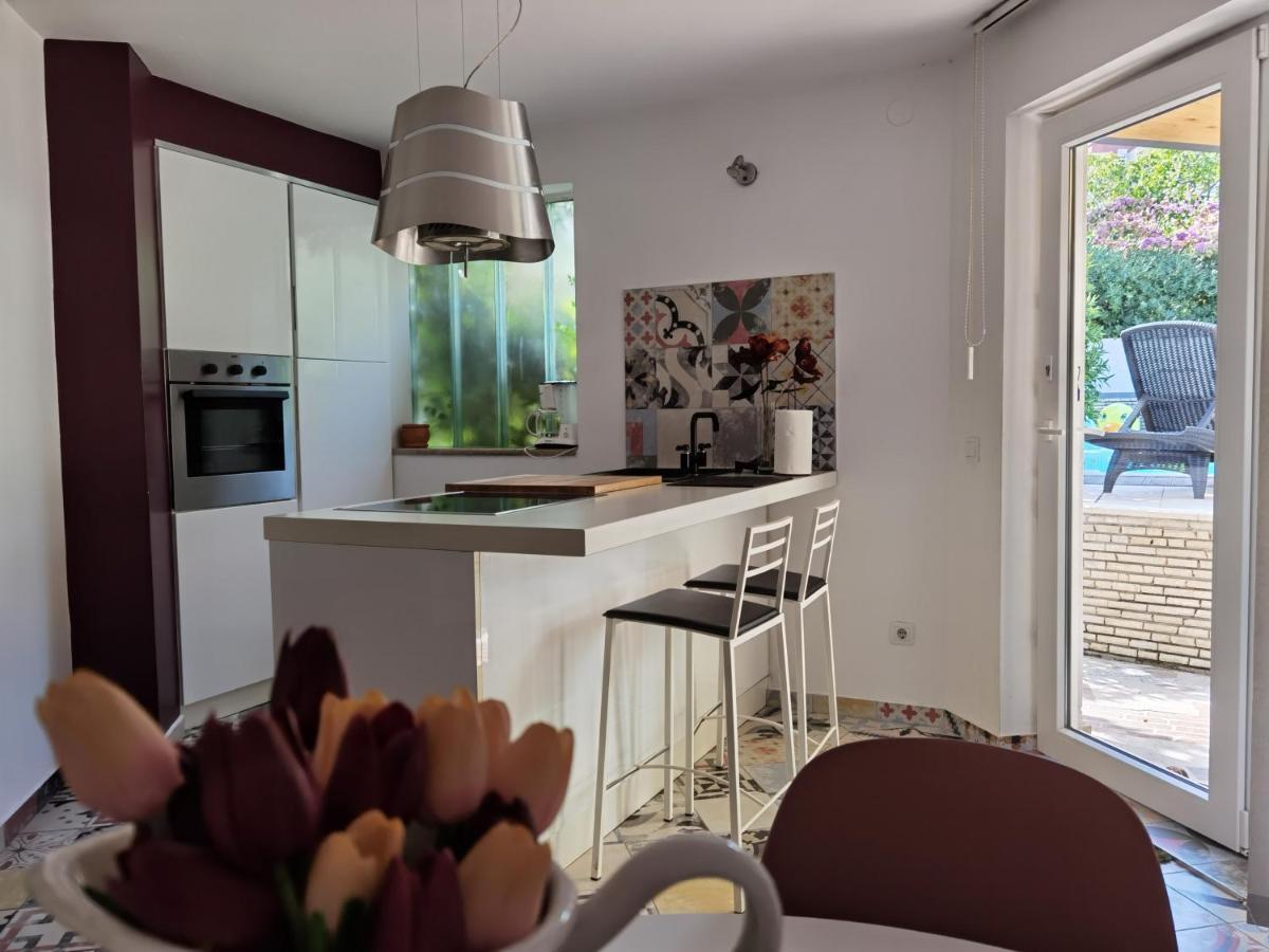 Pine And Lime Apartments Пула Екстер'єр фото
